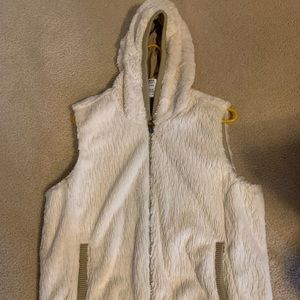 Patagonia off white soft fleece vest